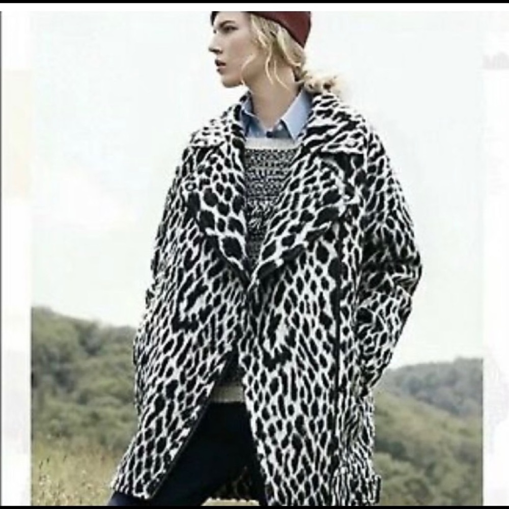 🖤🤍Banana Republic Snow Leopard Cocoon Coat XS/S NWT